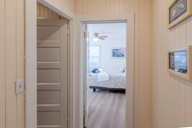 Building Photo - 640 S Columbia St