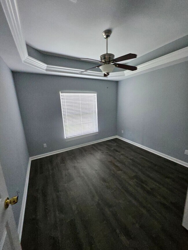 Building Photo - Rotonda Duplex