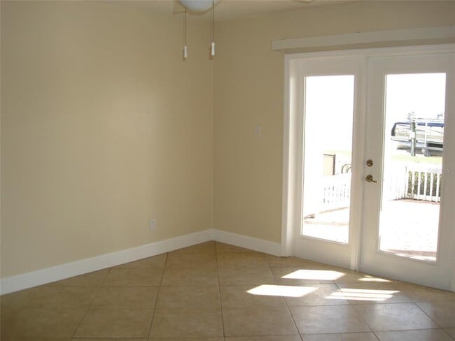 Building Photo - 5248 Beach Dr SE