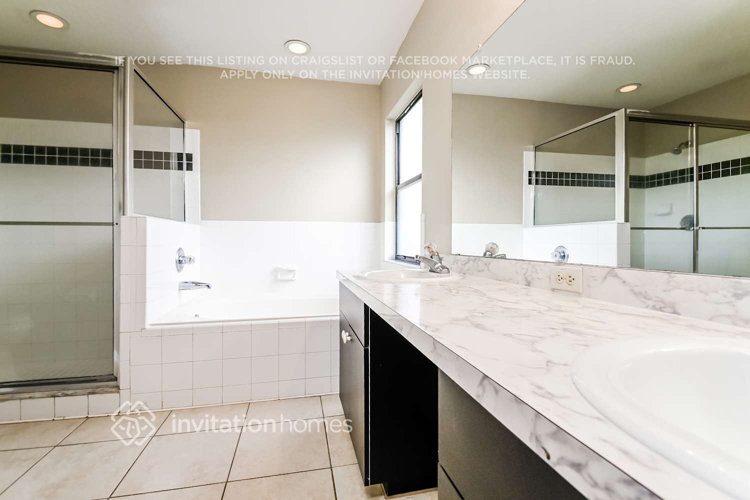 Building Photo - 2544 Parkland Dr