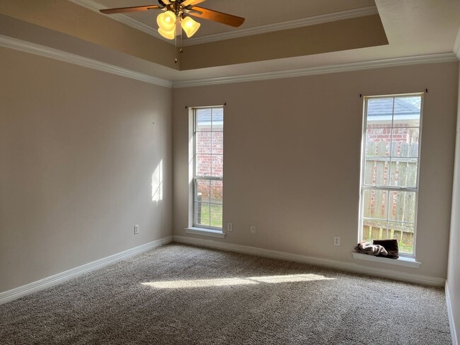 Building Photo - 2457 Brookside Dr