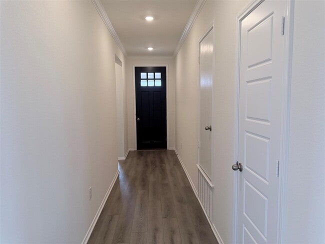 Building Photo - 12901 Staywell Wy