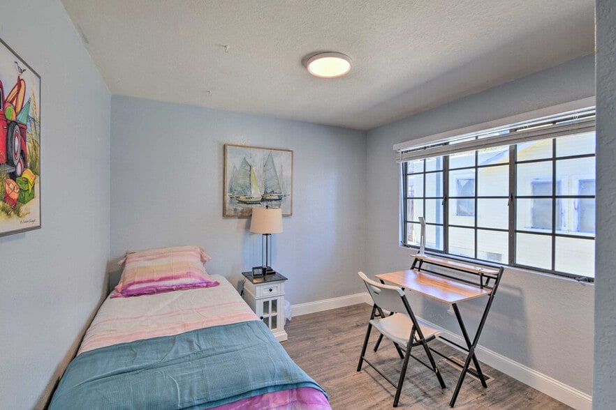 Building Photo - 434 Larkin St