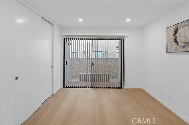 Building Photo - 11 Hunter