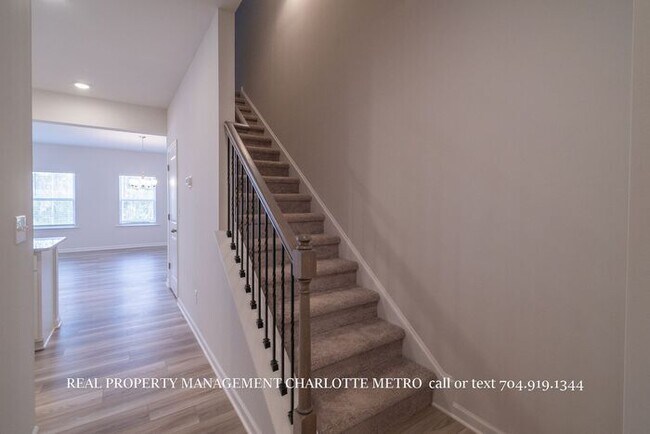 Building Photo - Stylish 3-Bedroom Gem Near I-485 & Charlotte Hotspots