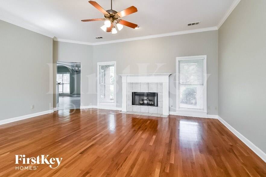 Building Photo - 1713 Belledeer Dr W