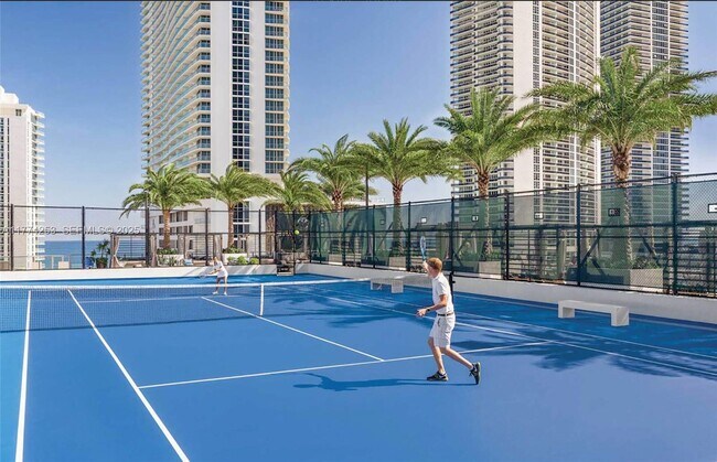 Building Photo - 4010 S Ocean Dr