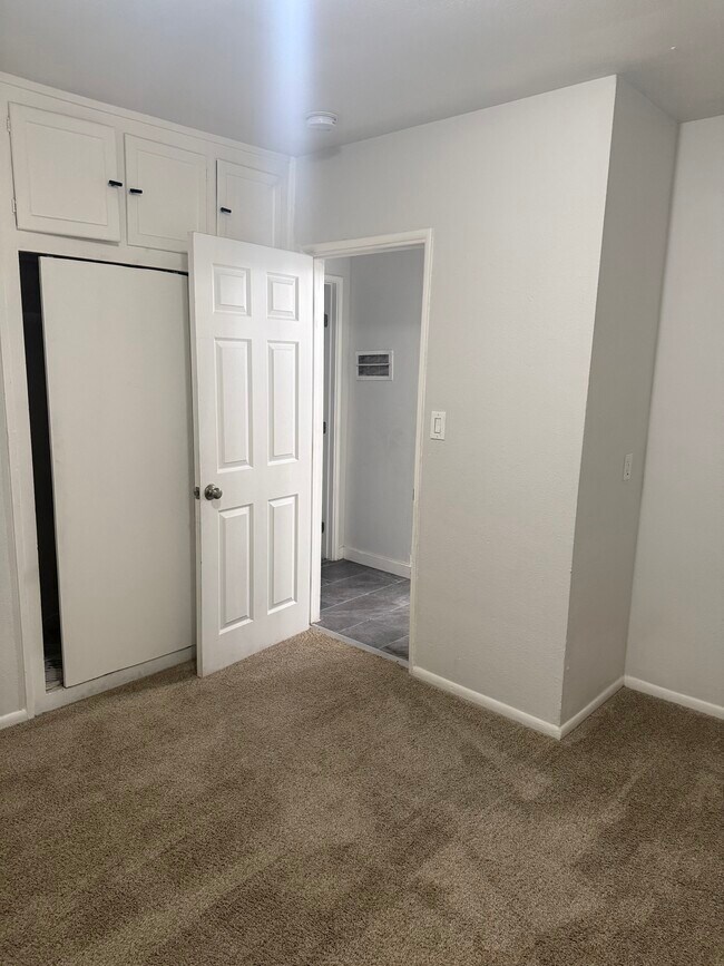 Building Photo - 44742 Gadsden Ave