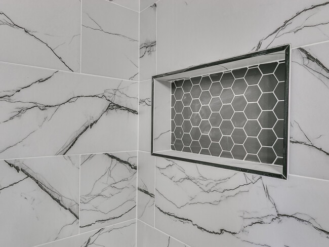 Building Photo - 2921 NE 17th Ave