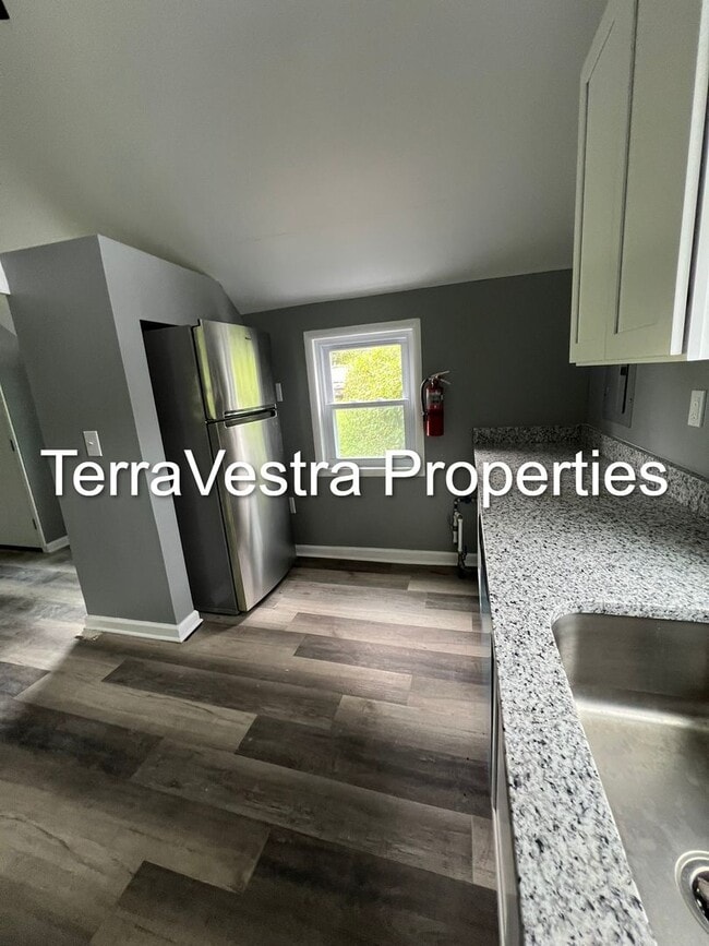 Building Photo - 3 Bed in Williamstown! Eligible for $500 S...