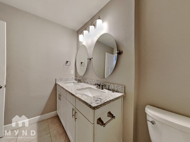 Building Photo - 3037 N 81st St