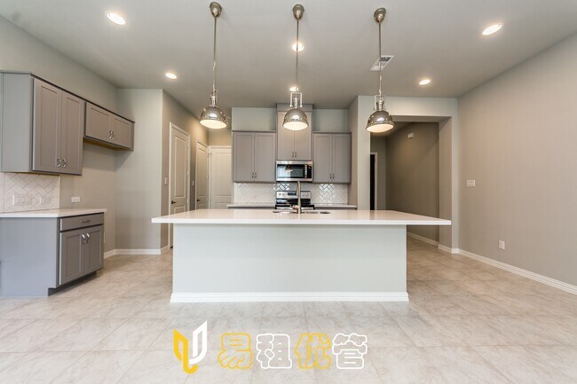 Primary Photo - Adorable 3 Bedroom Townhouse-- Coming Soon!