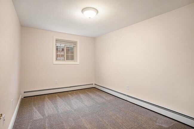 Building Photo - Almont Terrace Apartments
