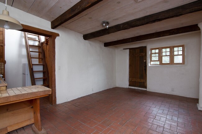 Building Photo - 245/247 Casados St