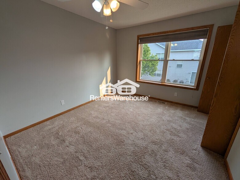 Building Photo - 10549 64th Way NE
