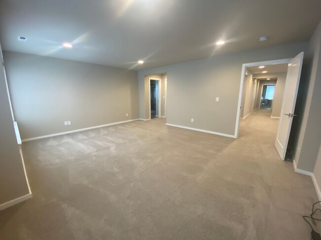 Building Photo - Brand New HOME in LAKE STEVENS 4 Bedrooms ...