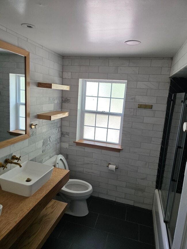 Building Photo - 7264 Northmoor Dr