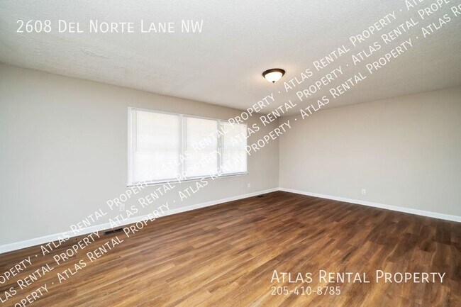Building Photo - 2608 Del Norte Ln NW