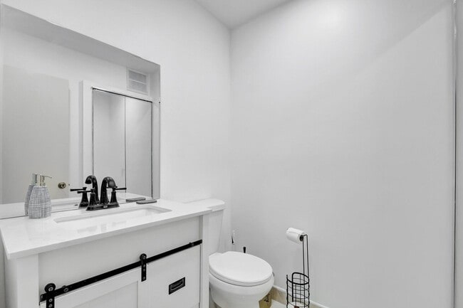 Building Photo - 459 Piedmont J
