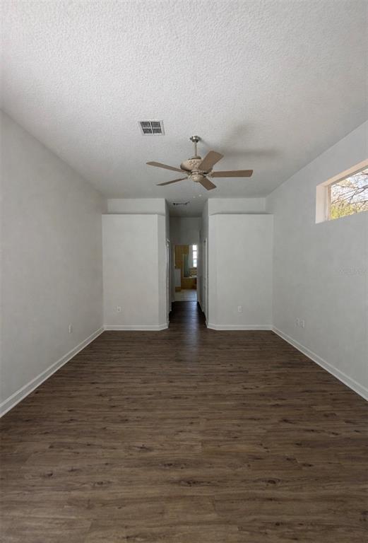 Building Photo - 9460 Hayward Rd