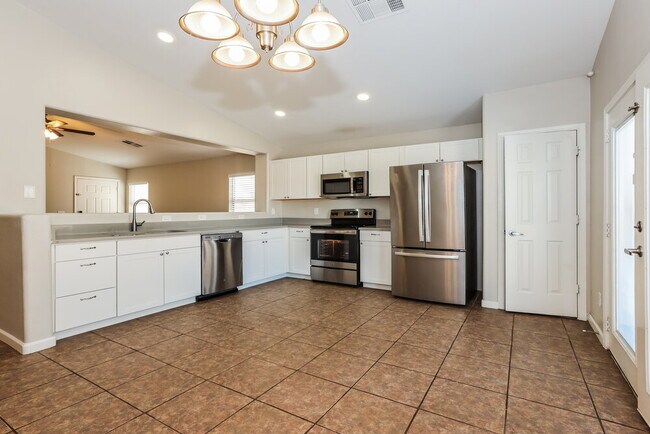 Building Photo - 28674 N Opal Ct