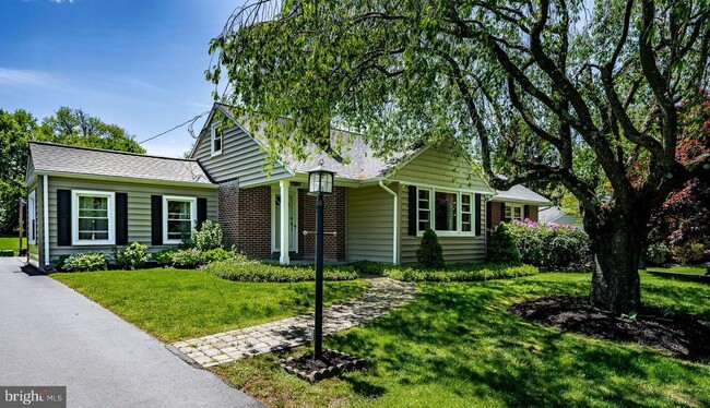 Building Photo - 1538 Carmac Rd