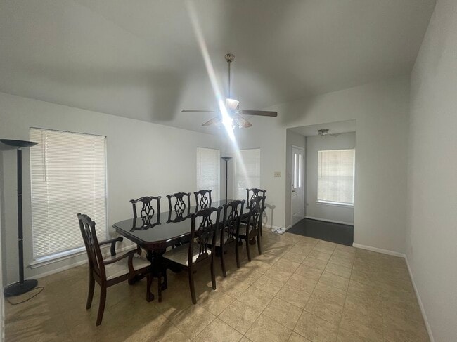 Building Photo - 7814 Log Hollow Dr