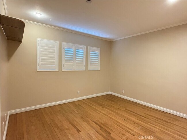 Building Photo - 1162 Panorama Dr