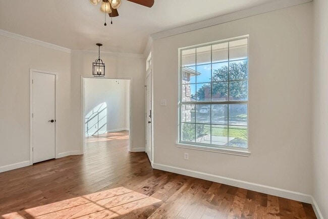 Building Photo - 8008 Serenity Way