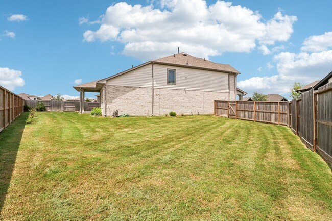 Building Photo - 18203 Lilac Woods Trl