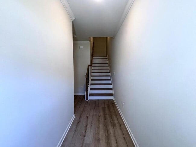 Building Photo - 168 Chase Xing