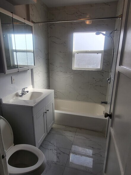 Updated Bathroom - 10239 S 8th Ave