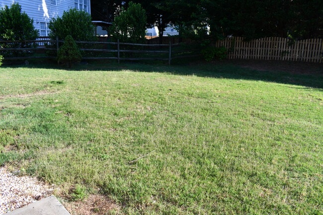 Building Photo - 2612 Stirrup Ridge Ln