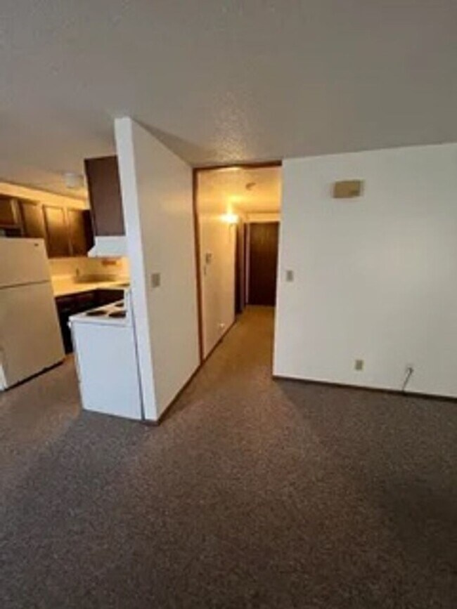 Building Photo - 102 Rob Roy Ln