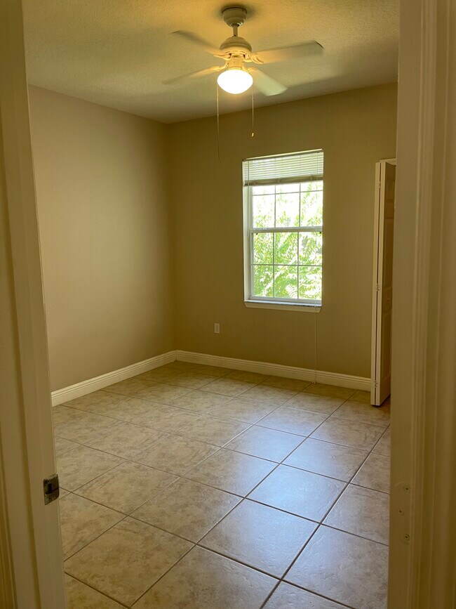 Building Photo - 303 Southern Pecan Cir