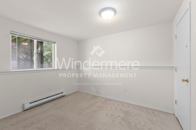 Building Photo - 4128 E 34th Ave