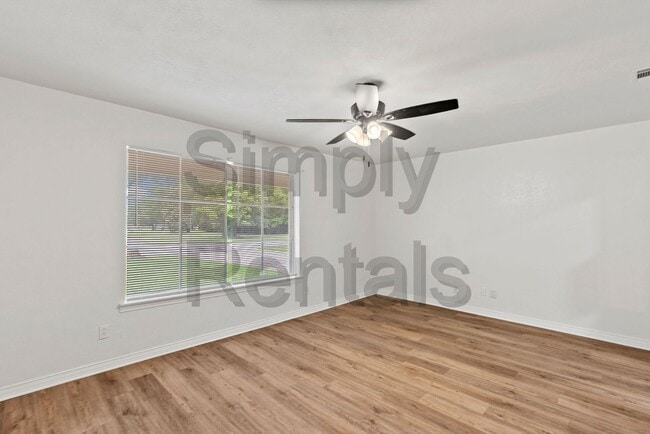 Building Photo - 3 Timberside Dr