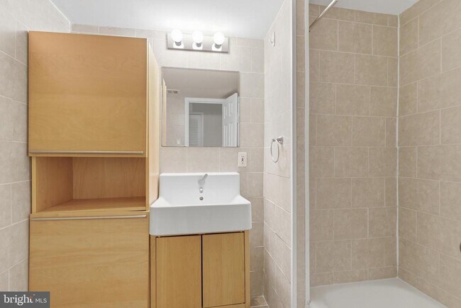 Building Photo - 2614 Fort Farnsworth Rd