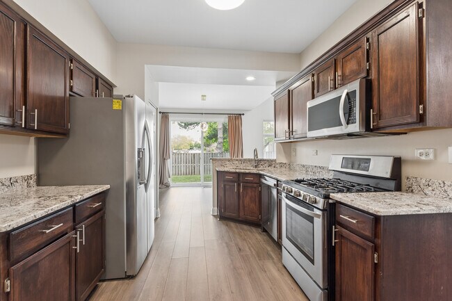 Building Photo - 8167 Ripple Ridge