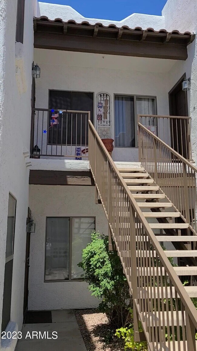 Primary Photo - 16616 E Gunsight Dr
