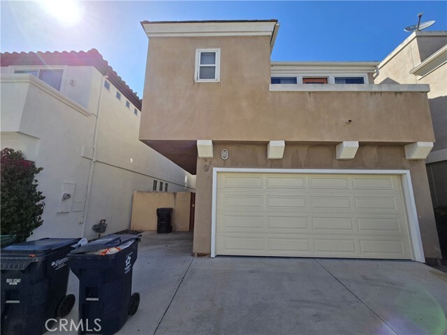 Building Photo - 624 Goldenwest St