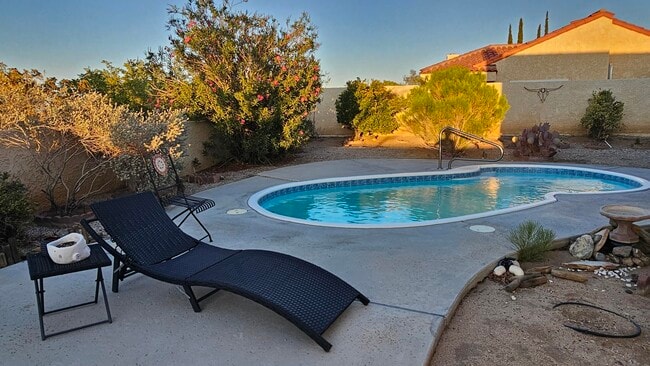 Building Photo - 56814 Mountain View Trail