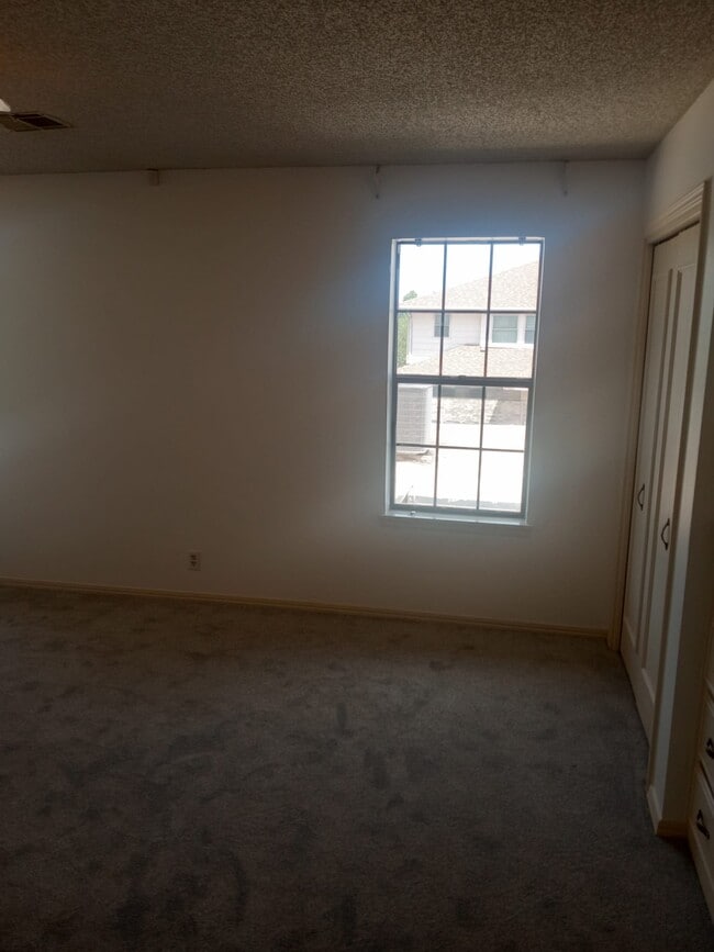 Building Photo - 2139 NW 117th St