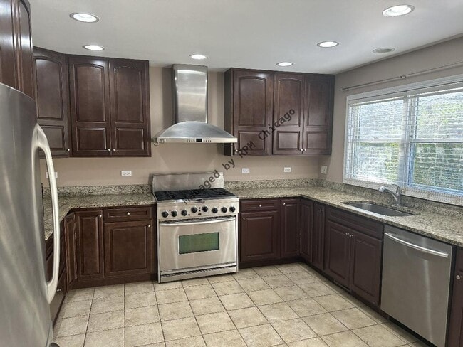 Building Photo - 5490 Fox Path Ln