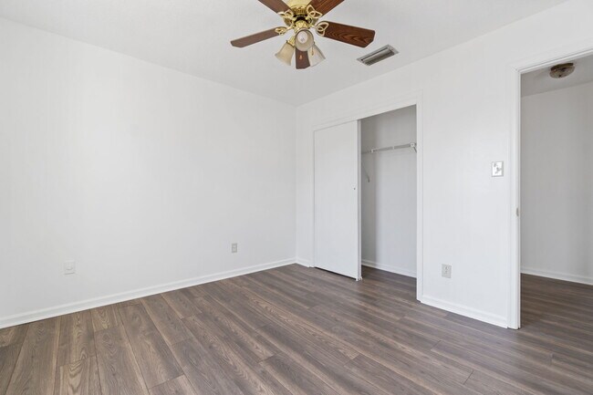 Building Photo - 307 Pratt Ct