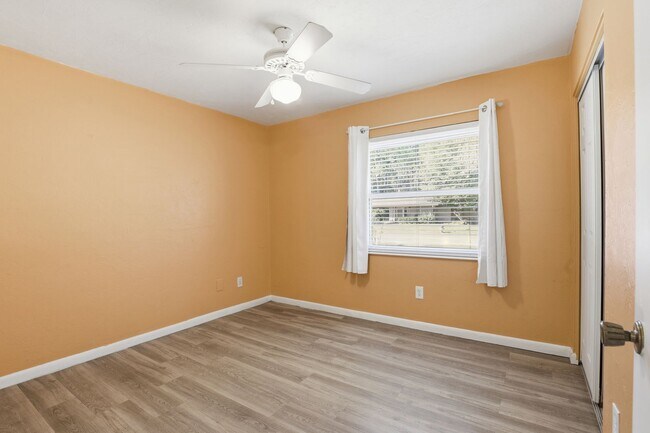 Building Photo - Northwood Oaks in Northwest Gainesville