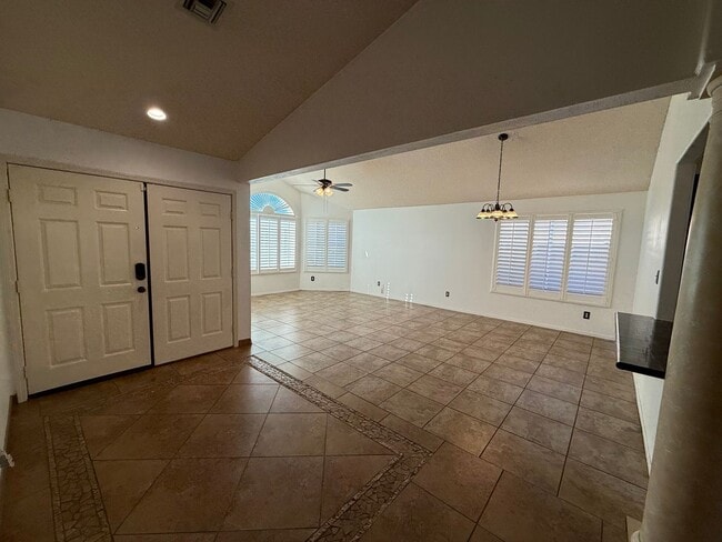Building Photo - 4 Bedroom Pool Home in Rancho Sereno for Rent!