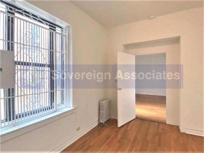 Building Photo - 45 Tiemann Pl