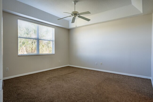 Building Photo - 9435 Myrtle Creek Ln