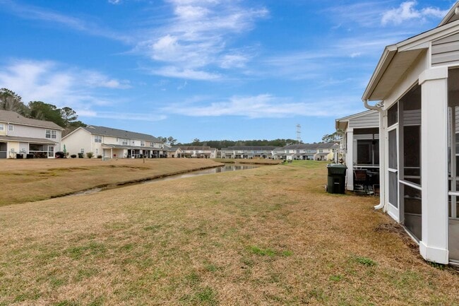 Building Photo - Lakeview Commons